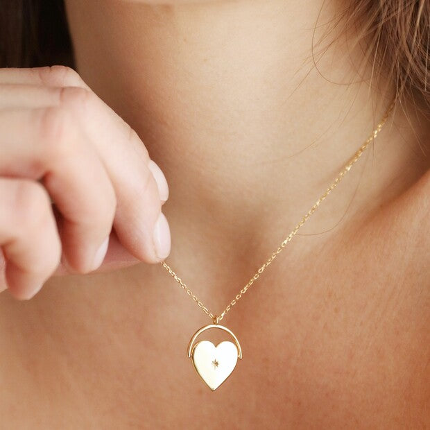 Spinning Heart Pendant Necklace in Gold