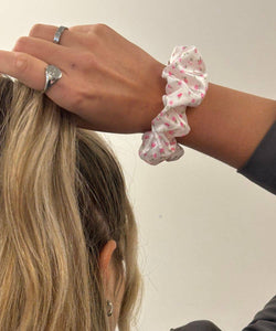 Pink Watercolour Flowers Scrunchie