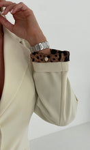 Load image into Gallery viewer, Stevie Classic Fitted Blazer Cream