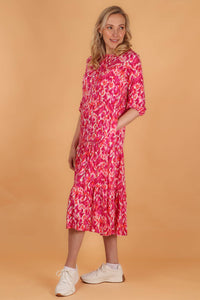 Abstract Print 3/4 Sleeve Classic Midi Tiered Dress in Pink