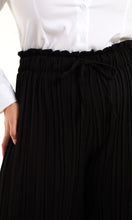 Load image into Gallery viewer, CURVE WIDE LEG PLEATED TROUSERS