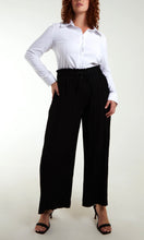 Load image into Gallery viewer, CURVE WIDE LEG PLEATED TROUSERS