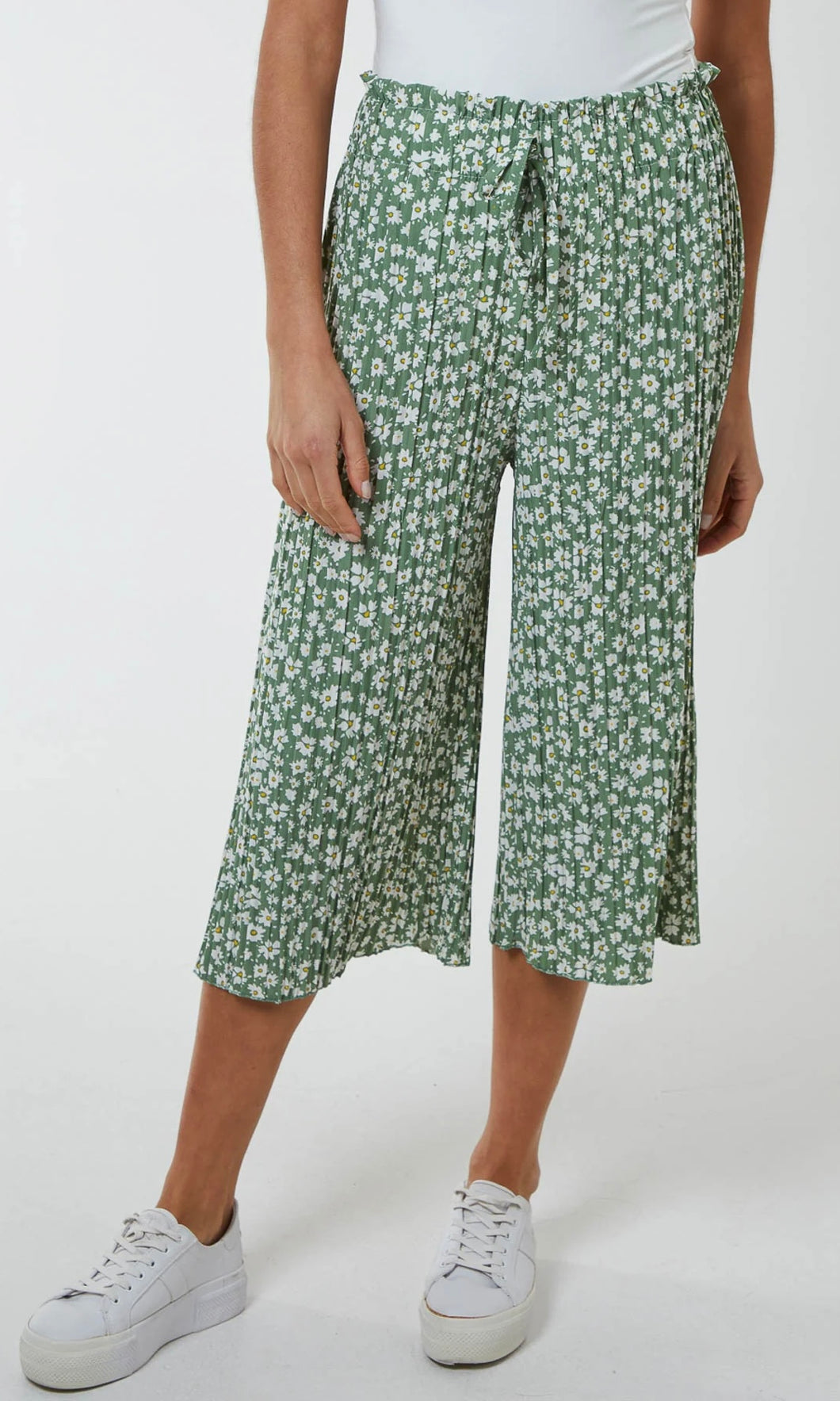 SAGE GREEN DAISY PRINT WIDE LEG CULOTTES