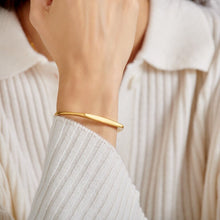 Load image into Gallery viewer, Signet Waterproof Gold Bangle