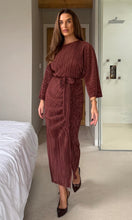 Load image into Gallery viewer, Vendy Off The Shoulder Ruched Detail Midi Dress Brown