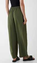 Load image into Gallery viewer, KHAKI DRAWSTRING VISCOSE CREPE TROUSER