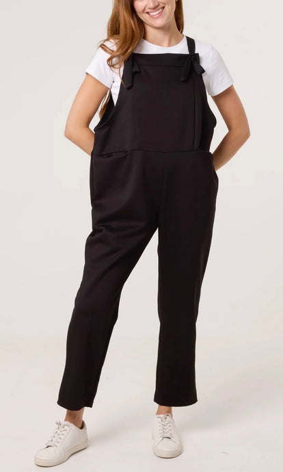 BLACK NEW STYLE DUNGAREES