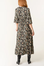 Load image into Gallery viewer, GREEN LEAF PRINT V-NECK STRETCH V DRESS
