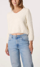 Load image into Gallery viewer, CREAM SOFT KNIT SPARKLE CROPPED JUMPER