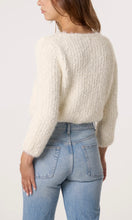 Load image into Gallery viewer, CREAM SOFT KNIT SPARKLE CROPPED JUMPER