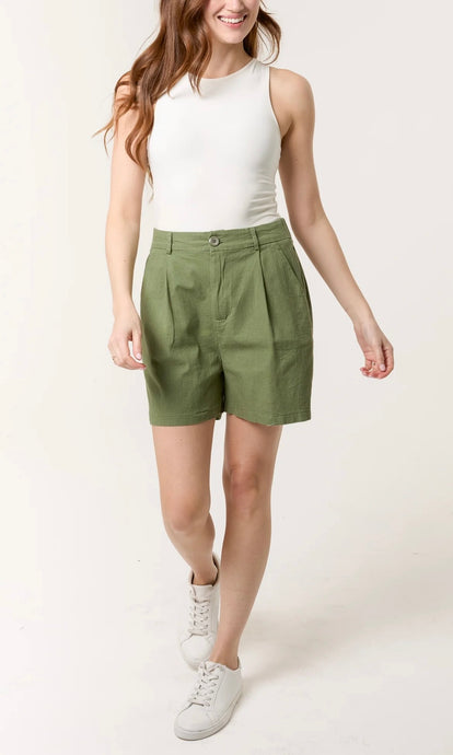 KHAKI HIGH WAIST PLEATED SHORTS