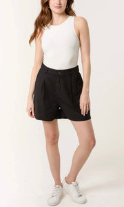 BLACK HIGH WAIST PLEATED SHORTS