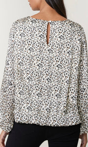ANIMAL PRINT ROUND NECK BUBBLE TOP