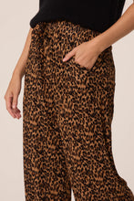Load image into Gallery viewer, Leopard Print Wide Leg Trouser