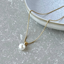 Load image into Gallery viewer, Tarnish Resistant Pearl Necklace