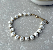 Load image into Gallery viewer, Tarnish Resistant Pearl And Gold Bead Bracelet
