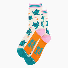 Load image into Gallery viewer, Women&#39;s Bamboo Socks - Cream, Sea Turtles and Starfish: UK 3-7 | EU 36-40 | US 5-9