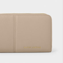 Load image into Gallery viewer, Light Taupe Laila Purse