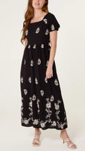 Load image into Gallery viewer, Black Paisley Embroidered Midi Dress