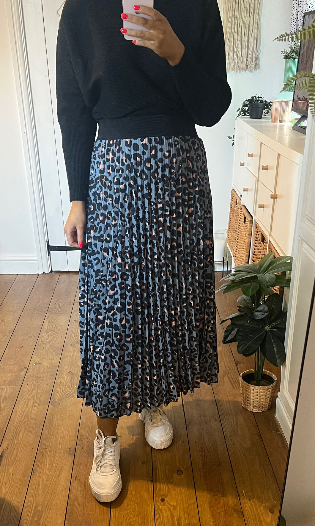 Leopard Print Pleated Skirt