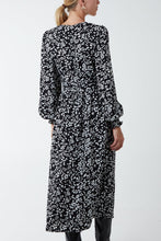 Load image into Gallery viewer, Black and White Plunge Print Midi Dress