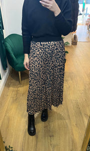 Leopard Print Pleated Skirt